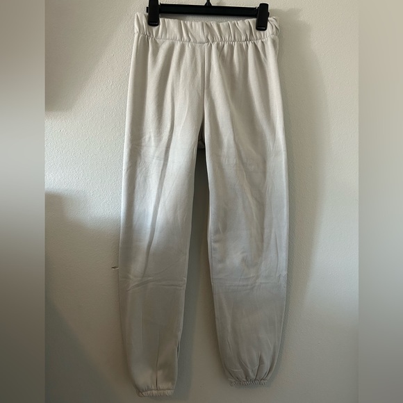 Amazon Essentials Pants - cream off-white gray comfy lightweight fleece sweatpants joggers sz medium